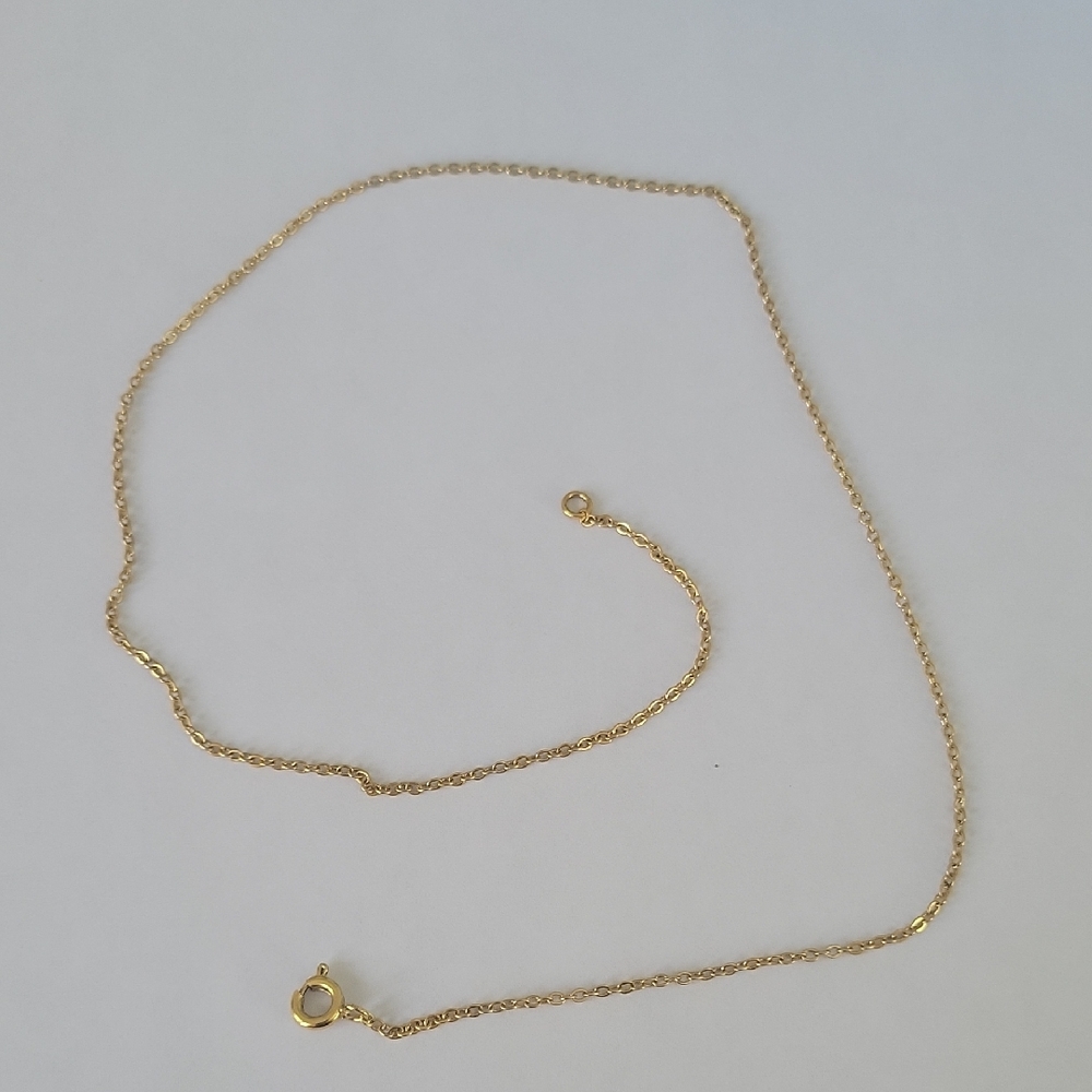 Elegant Gold Chain Necklace